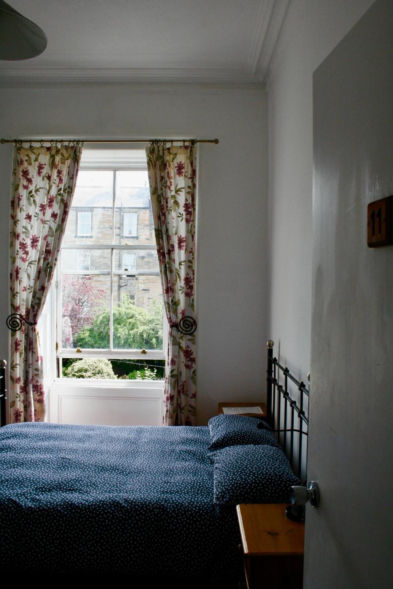 Хостел Argyle Backpackers Эдинбург Экстерьер фото