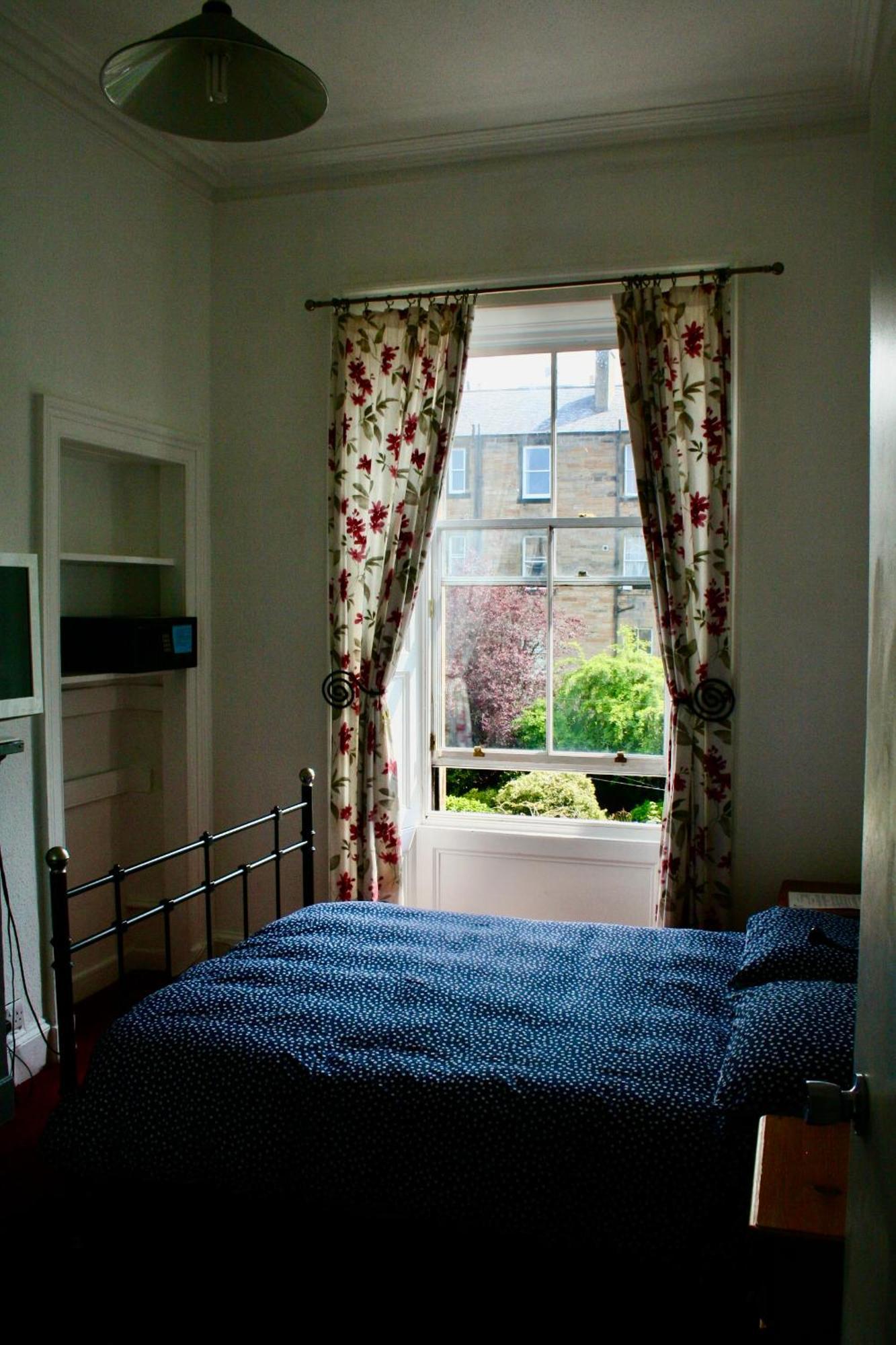 Хостел Argyle Backpackers Эдинбург Экстерьер фото