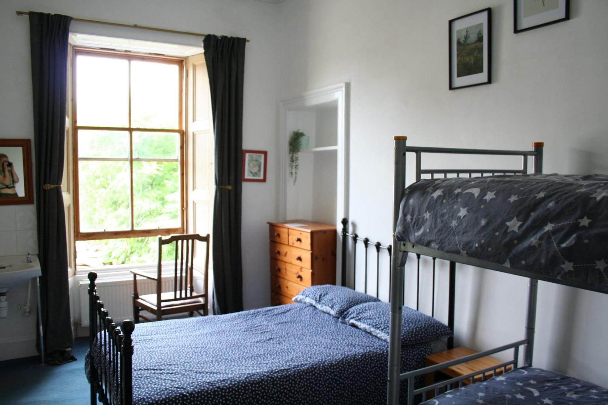 Хостел Argyle Backpackers Эдинбург Экстерьер фото