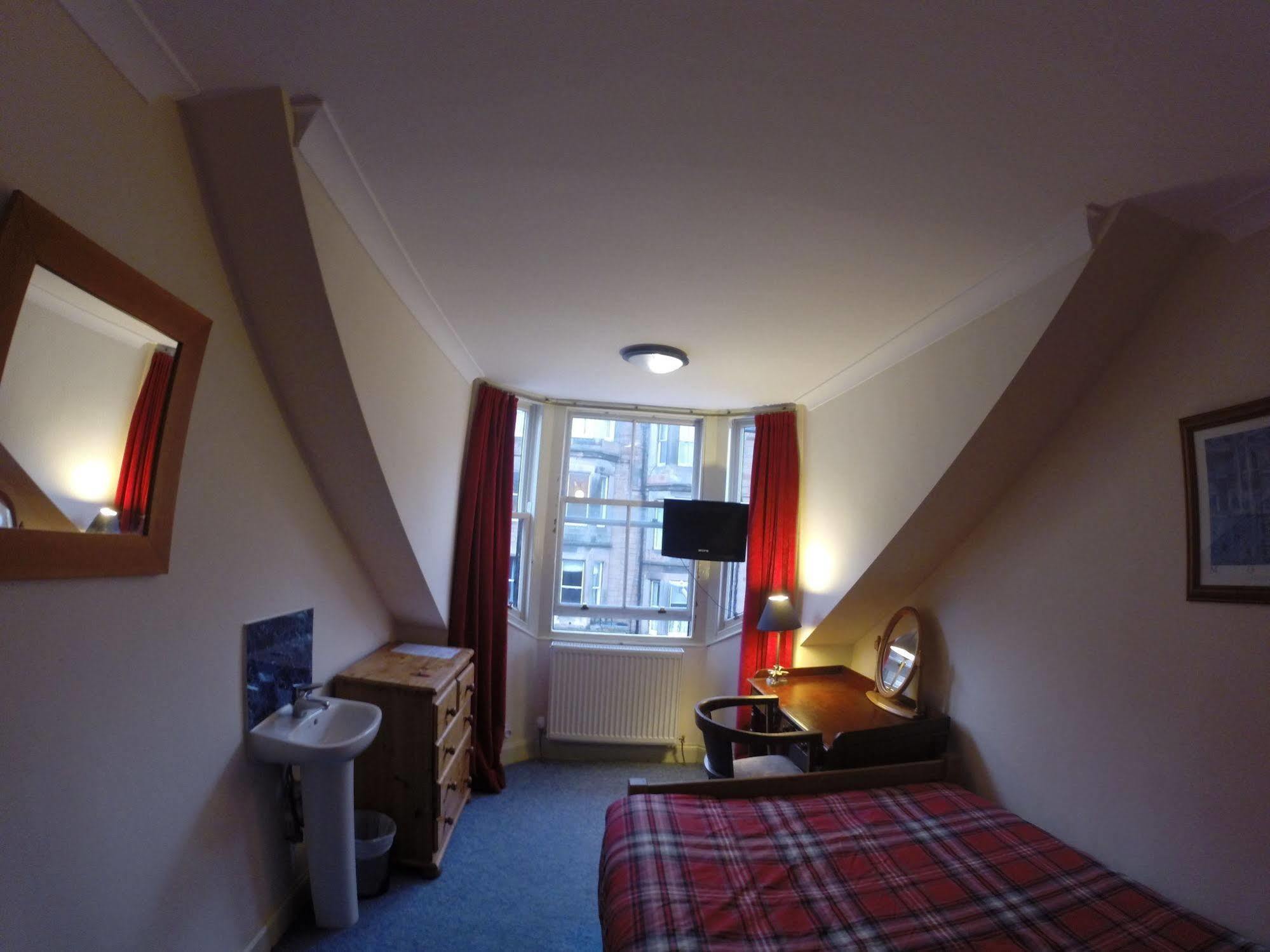 Хостел Argyle Backpackers Эдинбург Экстерьер фото